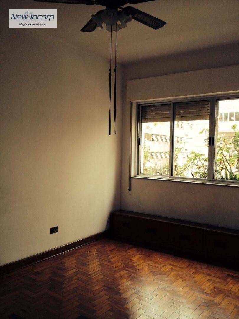 Apartamento à venda com 3 quartos, 220m² - Foto 2