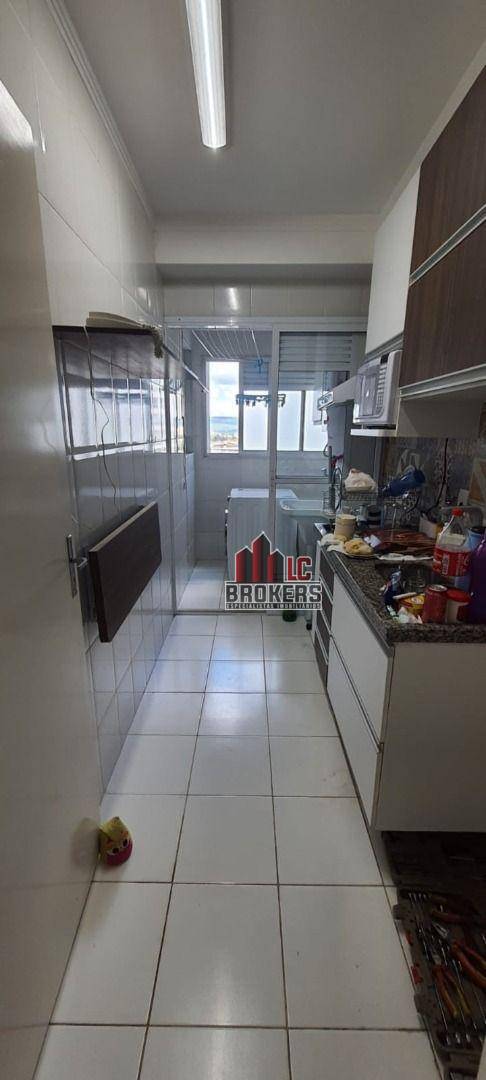 Apartamento para alugar com 2 quartos, 70m² - Foto 11