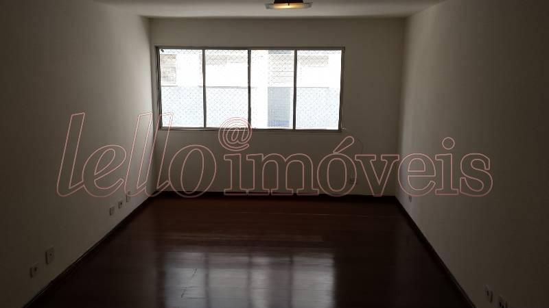 Apartamento para alugar com 3 quartos, 154m² - Foto 3