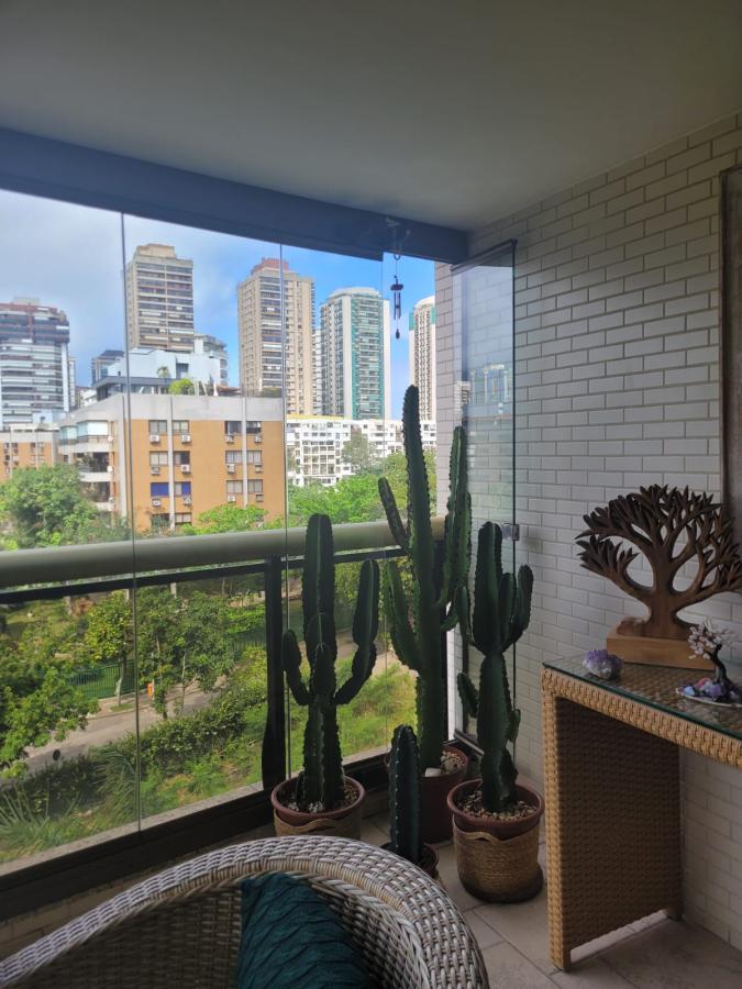 Apartamento à venda com 3 quartos, 130m² - Foto 2