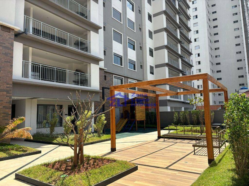 Apartamento para alugar com 3 quartos, 140m² - Foto 17