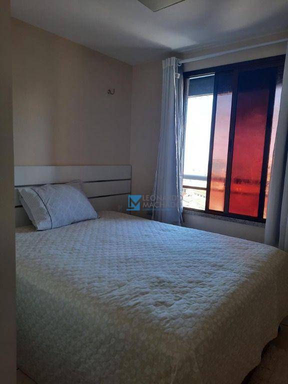 Apartamento à venda com 2 quartos, 65m² - Foto 12