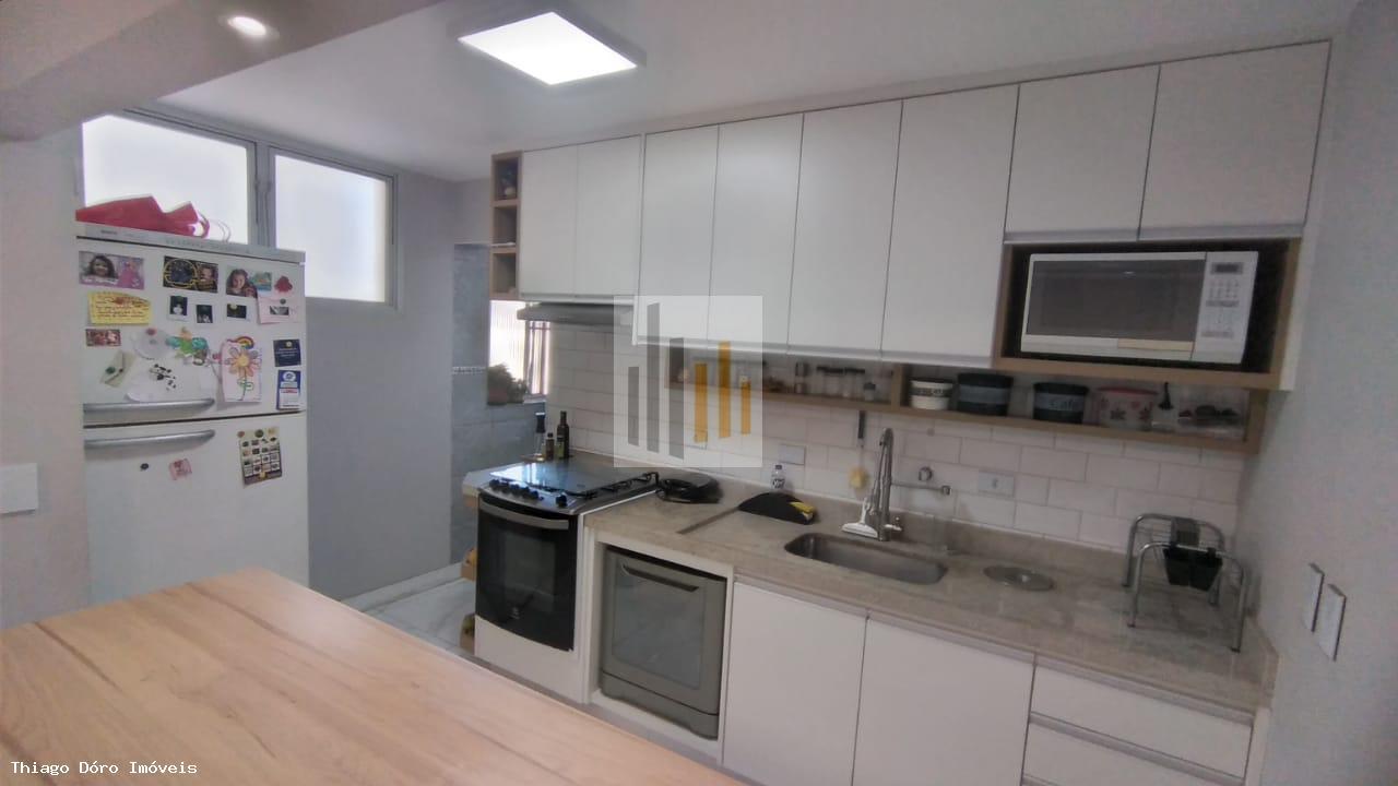 Apartamento à venda com 2 quartos, 72m² - Foto 9