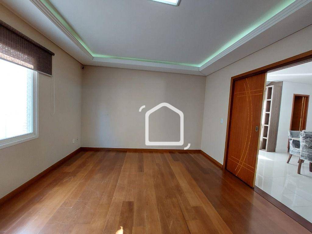 Casa de Condomínio à venda com 4 quartos, 420m² - Foto 11