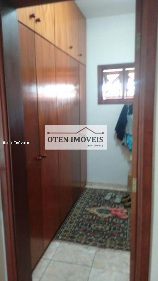 Casa à venda com 3 quartos, 300m² - Foto 8