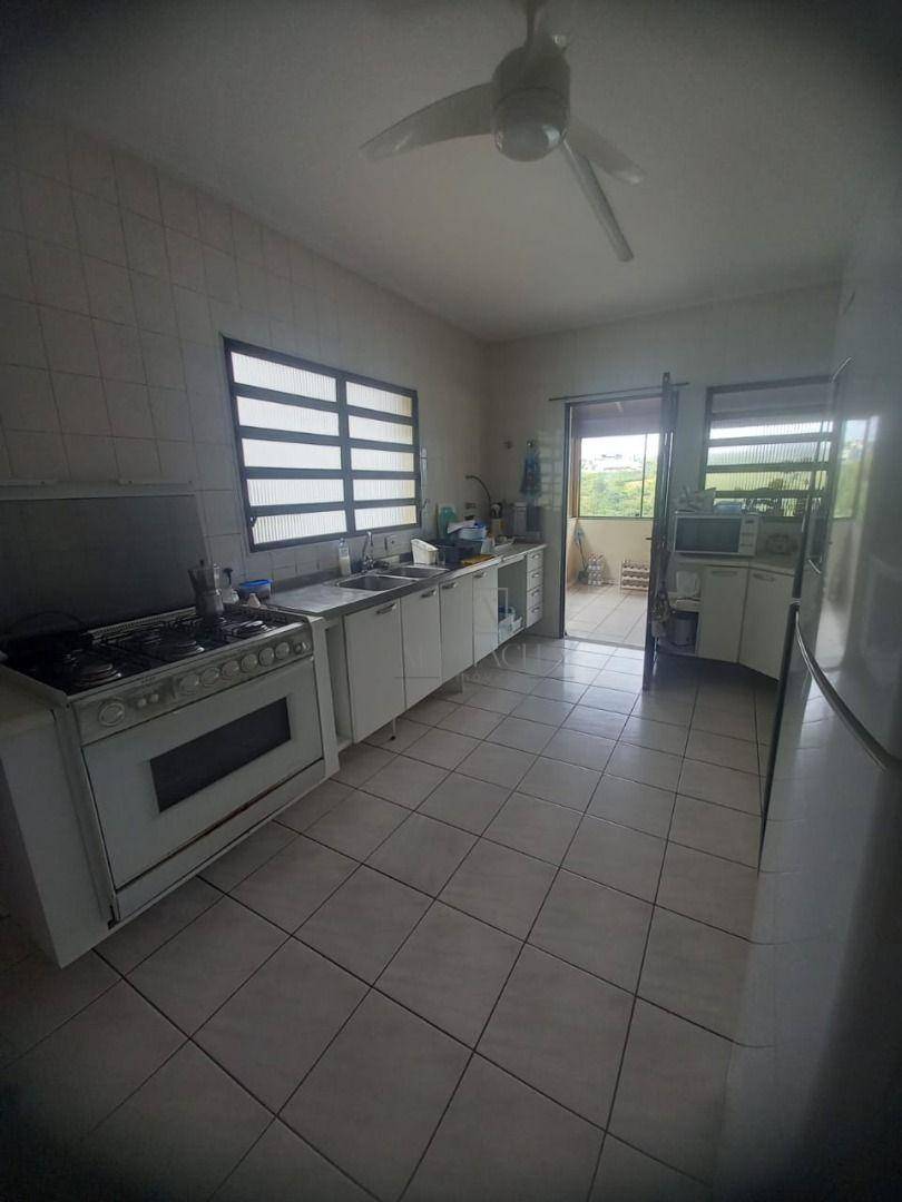 Casa de Condomínio à venda com 4 quartos, 320m² - Foto 11