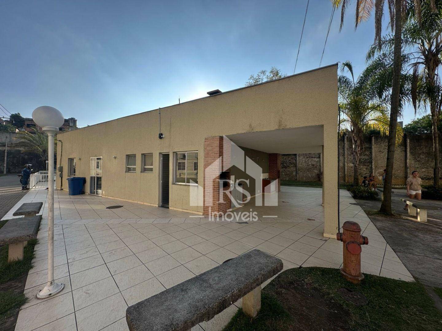 Apartamento à venda com 2 quartos, 70m² - Foto 2