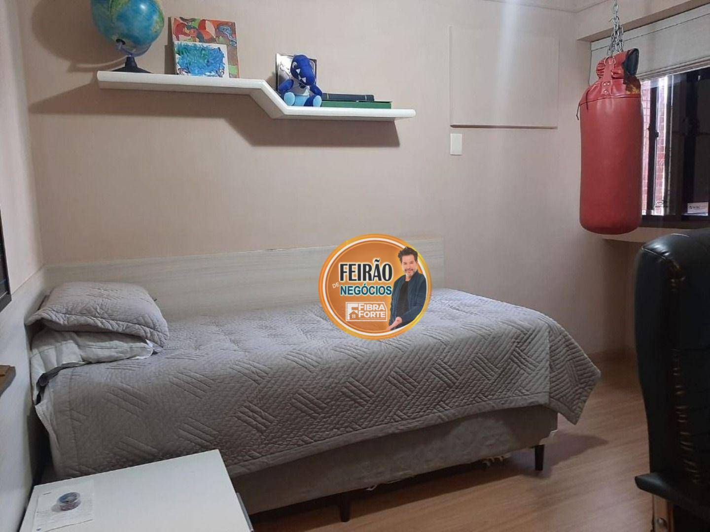 Apartamento à venda com 3 quartos, 145m² - Foto 17