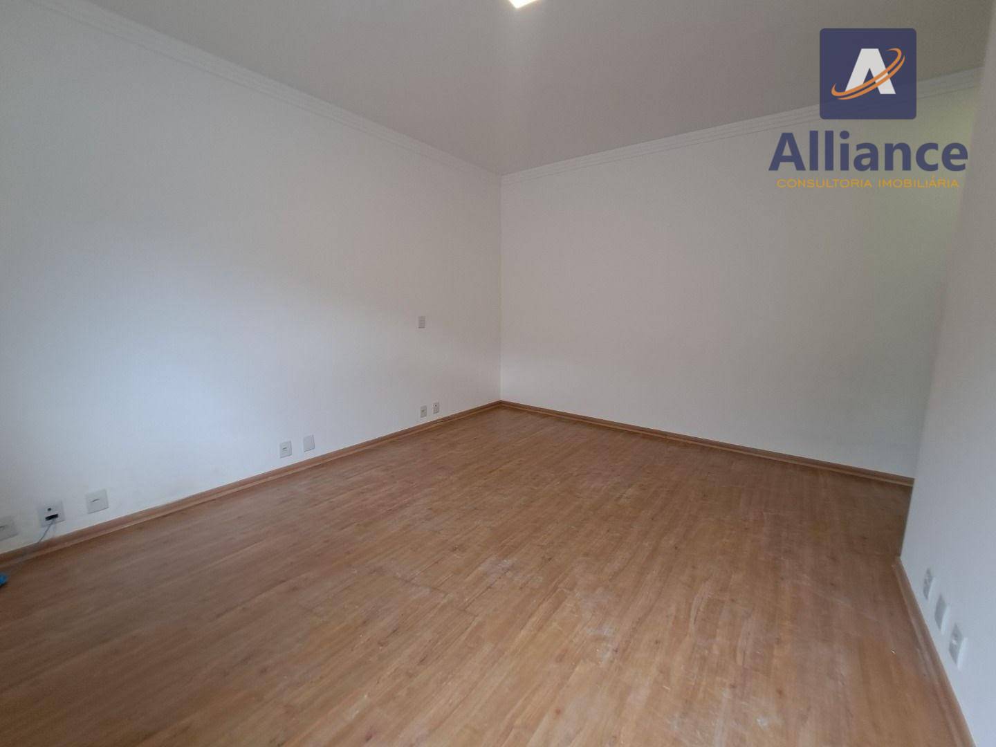 Casa de Condomínio para alugar com 3 quartos, 290m² - Foto 18