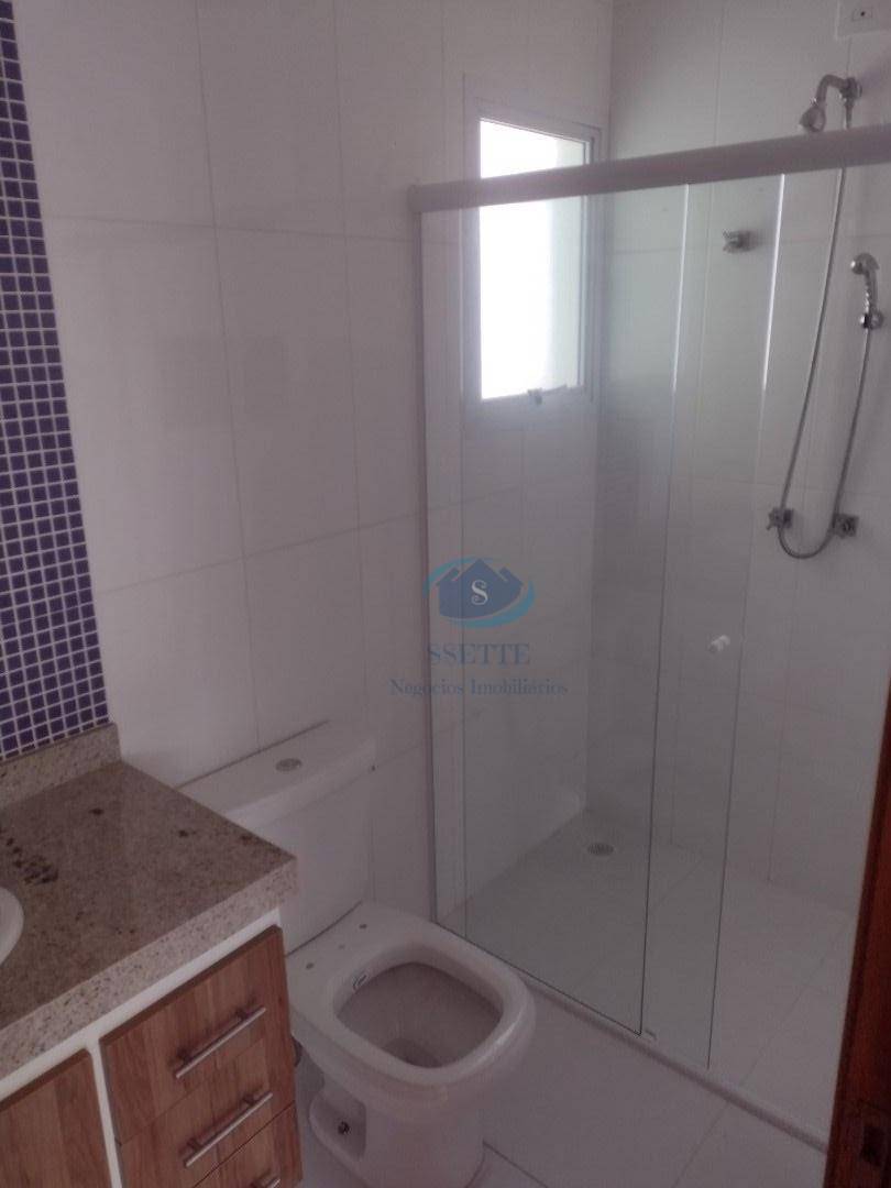 Sobrado à venda com 3 quartos, 240m² - Foto 22