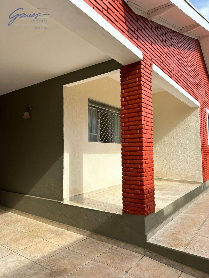 Casa à venda com 3 quartos, 156m² - Foto 4