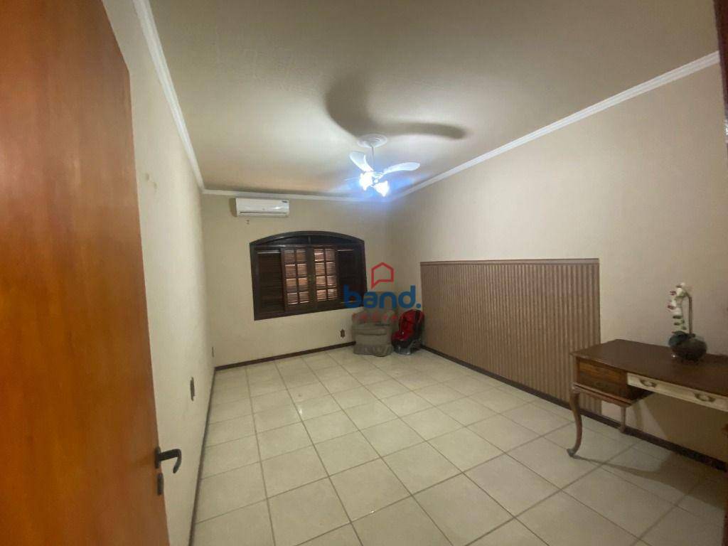 Casa à venda e aluguel com 2 quartos, 180m² - Foto 4