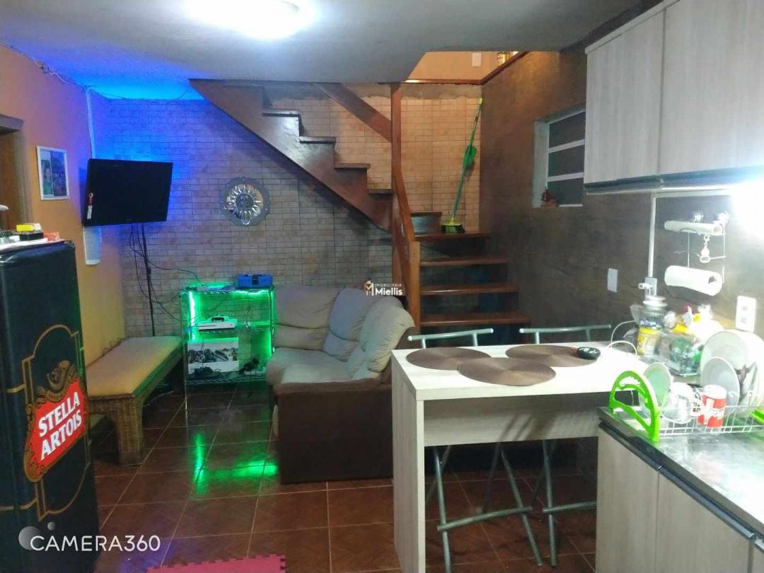 Casa à venda com 3 quartos, 63m² - Foto 3