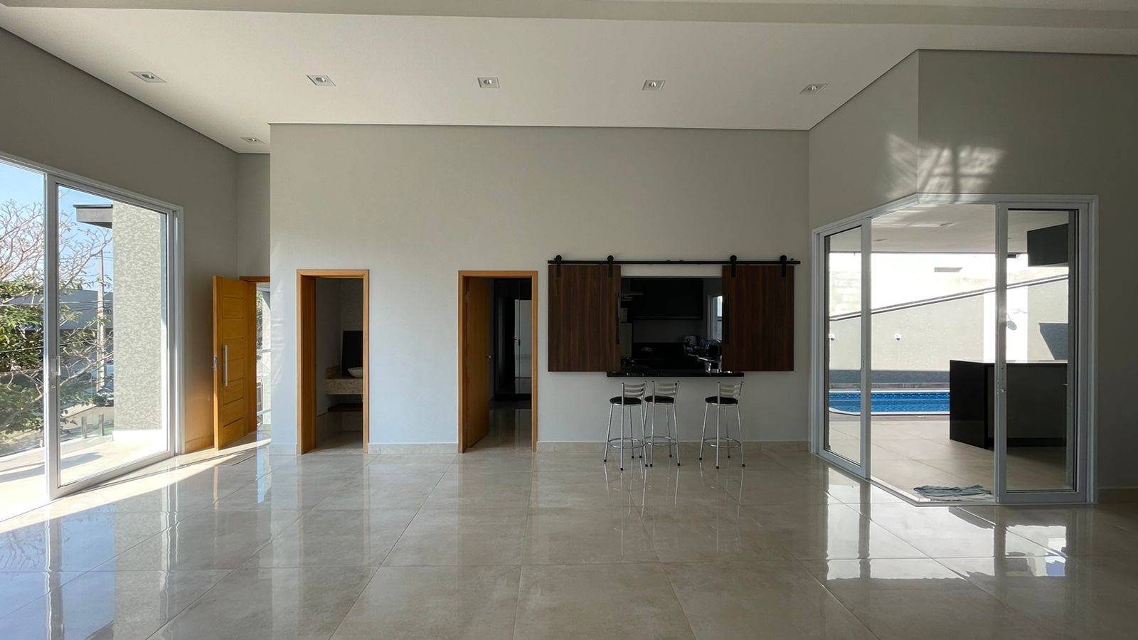 Casa à venda com 4 quartos, 259m² - Foto 4