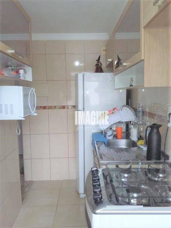 Apartamento à venda com 3 quartos, 52m² - Foto 4