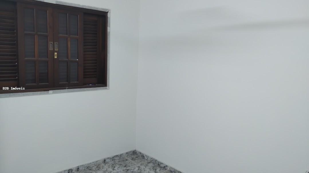 Casa à venda com 3 quartos, 190m² - Foto 4