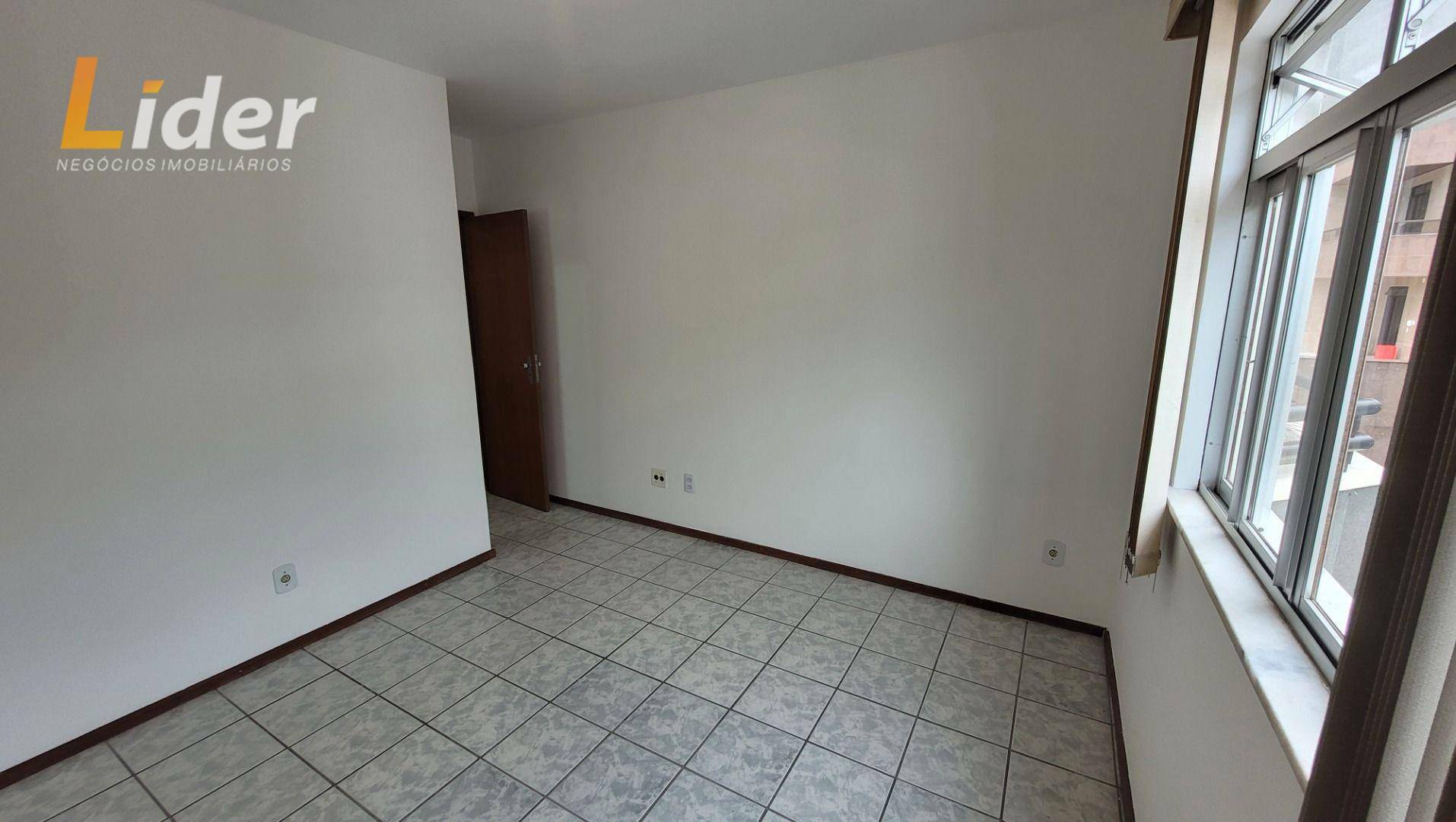 Apartamento para alugar com 2 quartos, 90m² - Foto 12