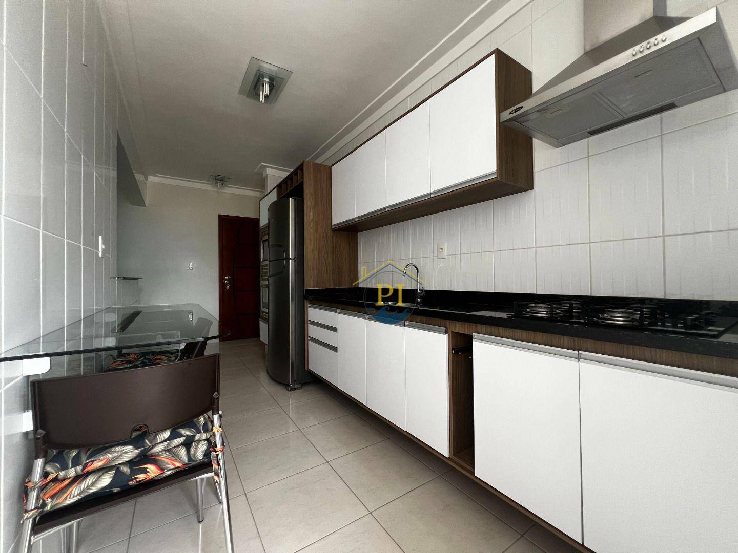 Apartamento à venda com 2 quartos, 72m² - Foto 4