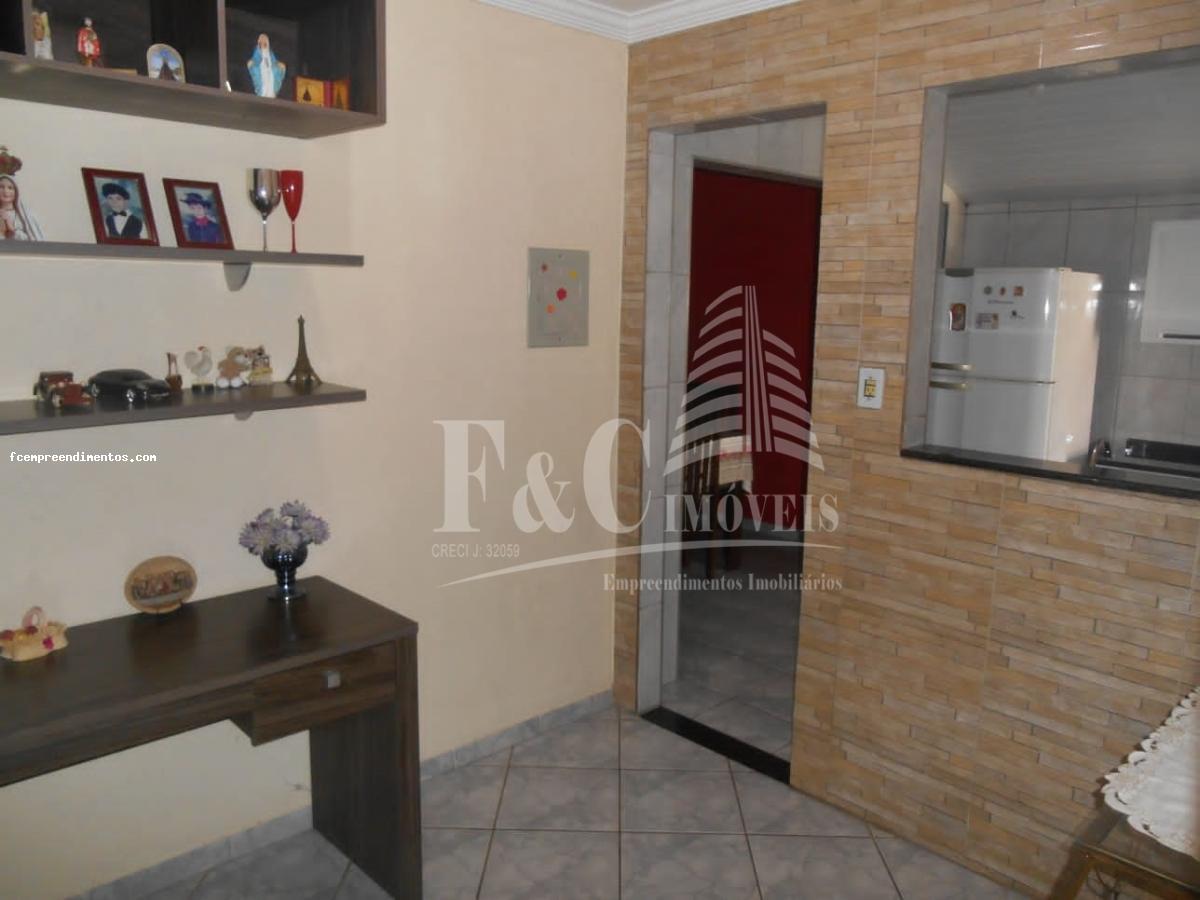 Casa à venda com 3 quartos, 200m² - Foto 7