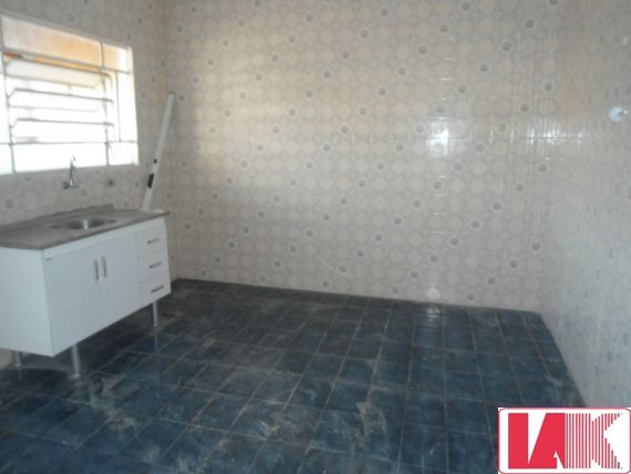 Casa para alugar com 3 quartos, 60m² - Foto 11