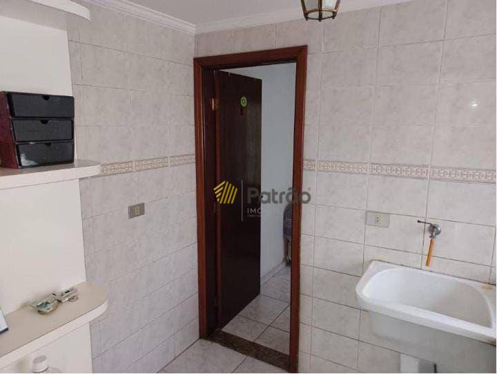 Casa à venda com 4 quartos, 250m² - Foto 27