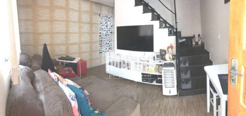 Sobrado à venda com 2 quartos, 62m² - Foto 1