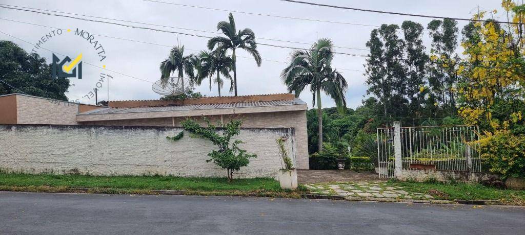 Casa à venda com 4 quartos, 200m² - Foto 2