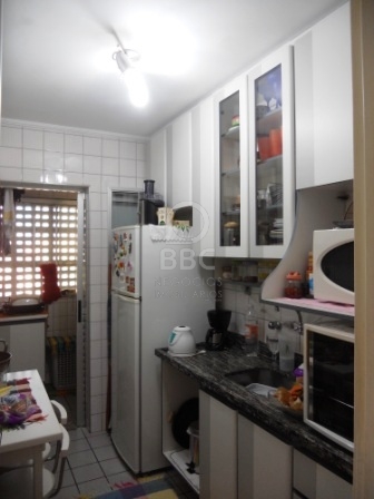 Apartamento à venda com 3 quartos, 65m² - Foto 3