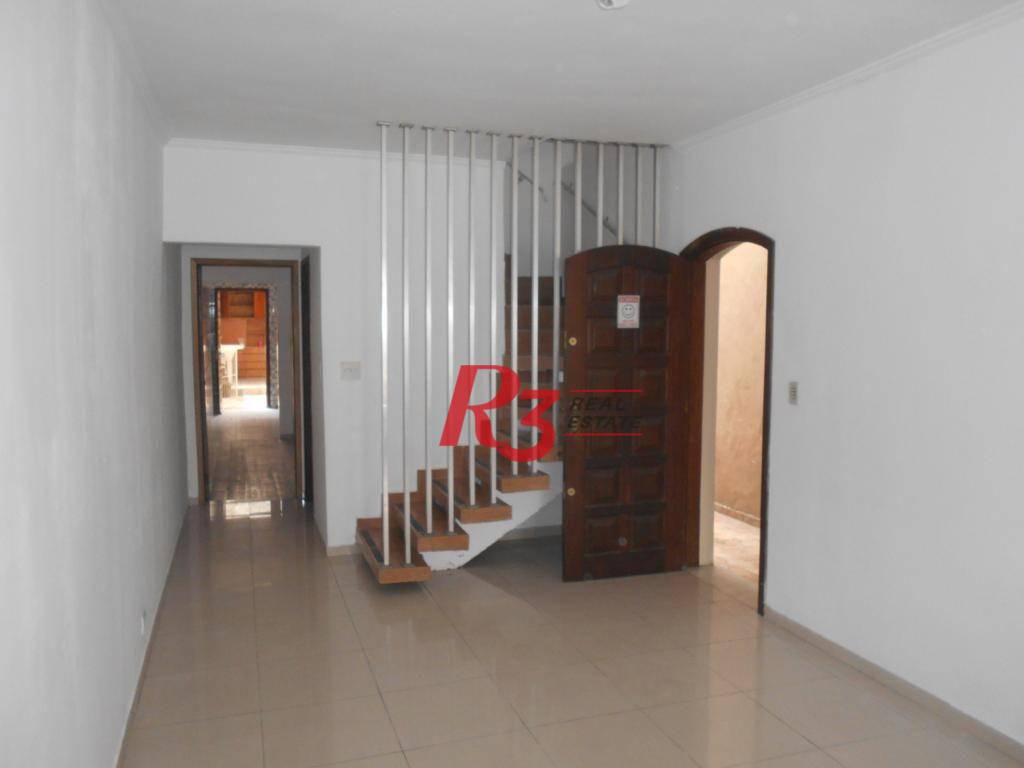 Sobrado à venda com 3 quartos, 180m² - Foto 1