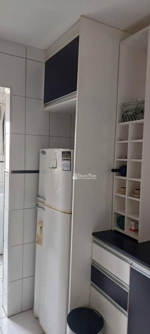 Apartamento à venda com 3 quartos, 63m² - Foto 4