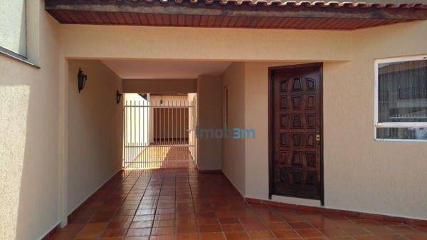 Casa, 3 quartos, 168 m² - Foto 2