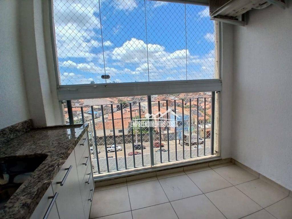 Apartamento para alugar com 2 quartos, 70m² - Foto 13