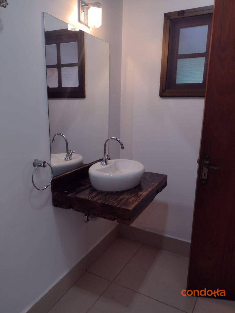 Casa para alugar com 3 quartos, 200m² - Foto 26