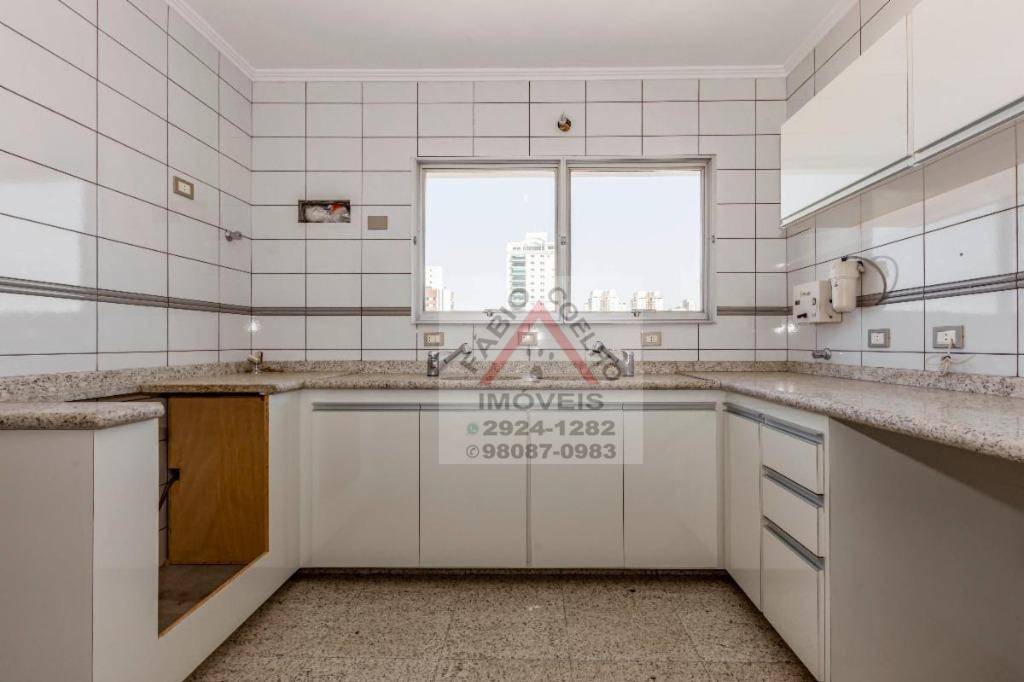 Apartamento à venda com 3 quartos, 236m² - Foto 3