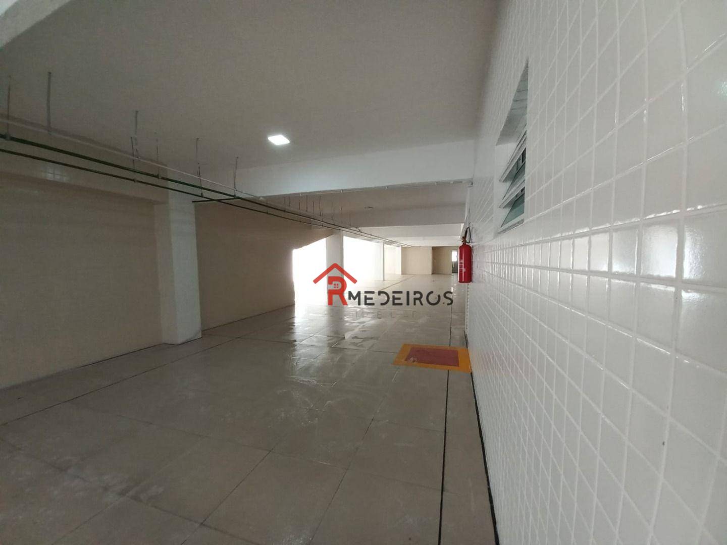 Apartamento à venda com 2 quartos, 77m² - Foto 28