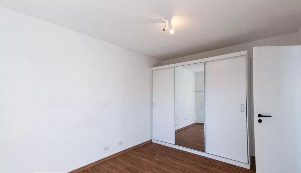 Apartamento à venda com 2 quartos, 70m² - Foto 17