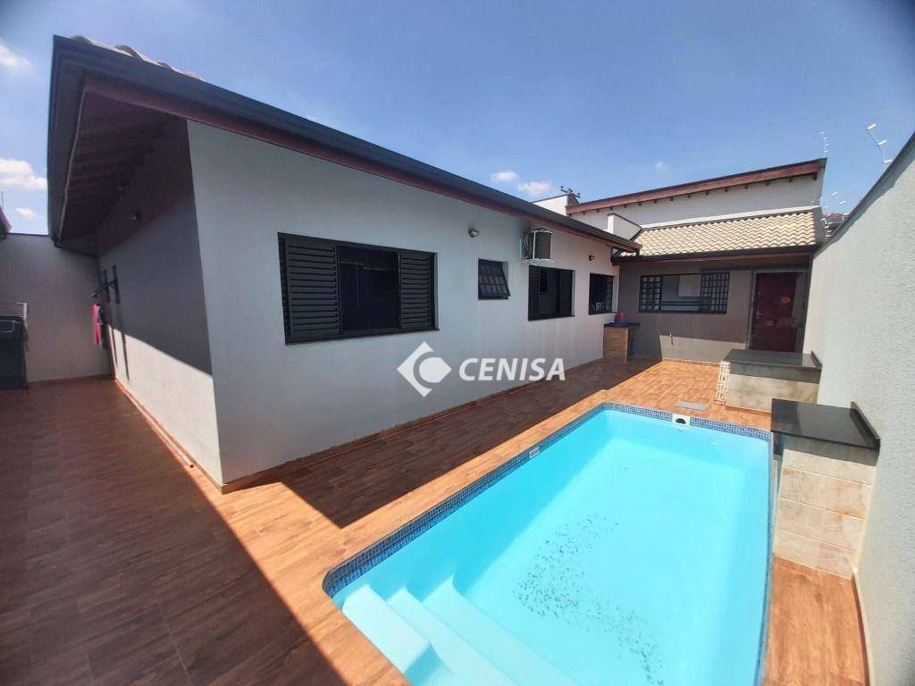 Casa à venda com 3 quartos, 177m² - Foto 1