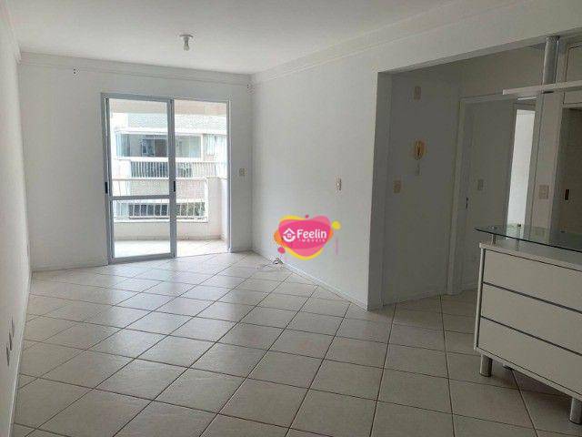 Apartamento à venda com 2 quartos, 78m² - Foto 2