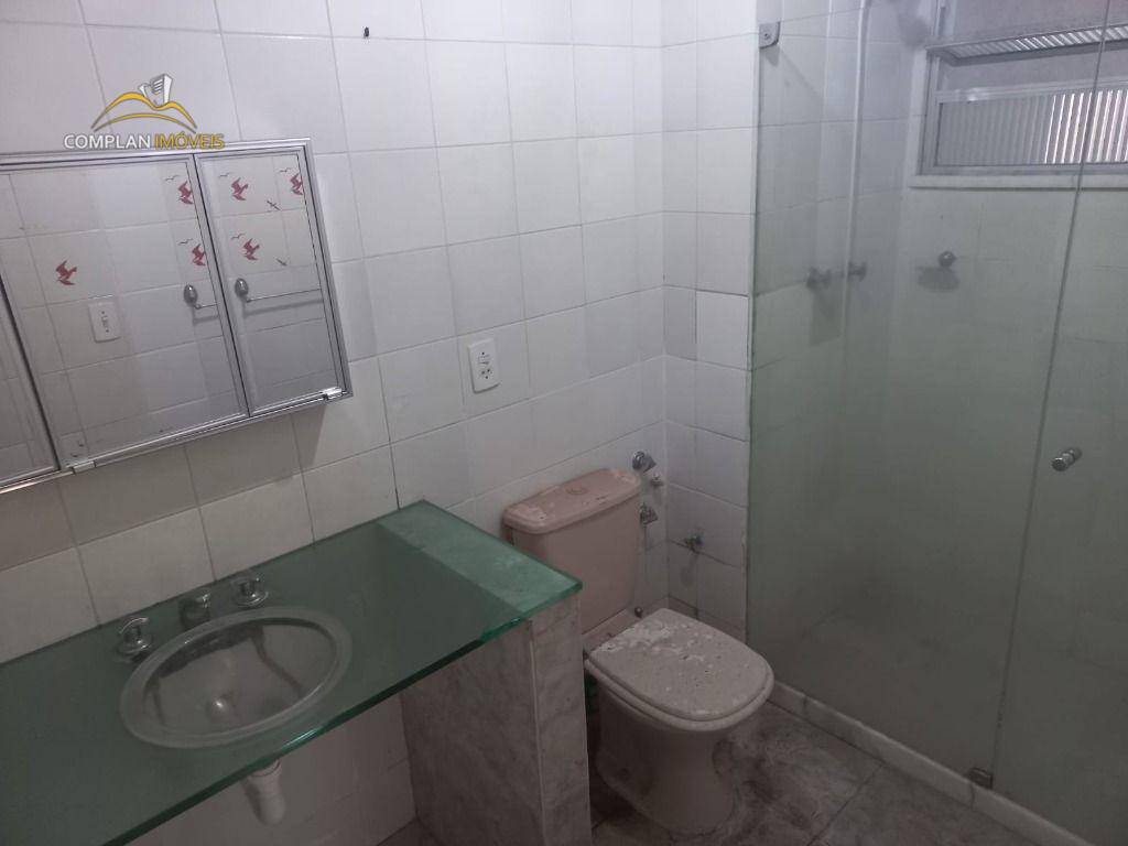 Apartamento à venda com 2 quartos, 70m² - Foto 12