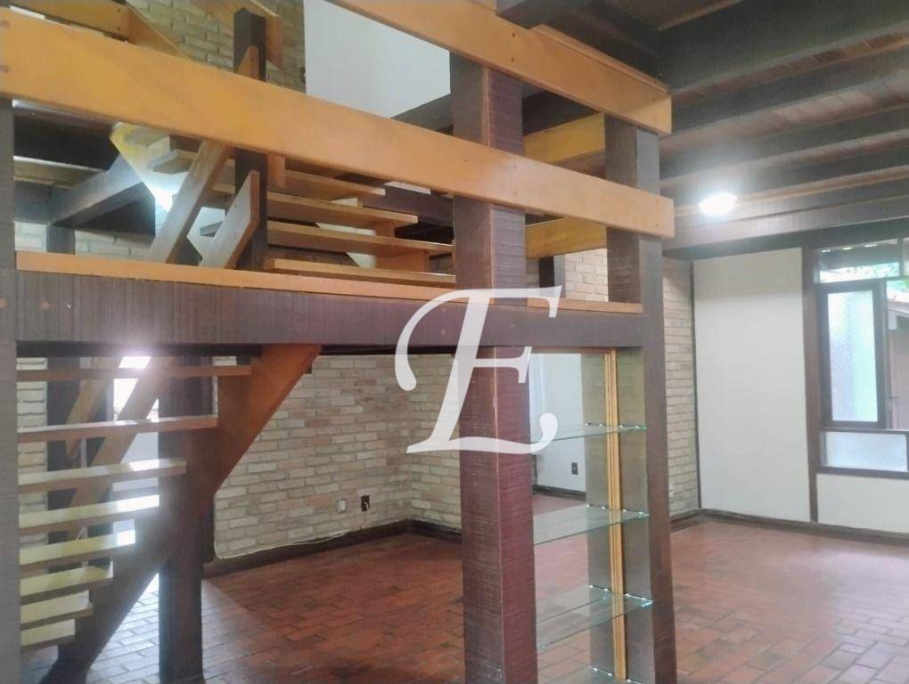 Casa à venda com 4 quartos, 219m² - Foto 4