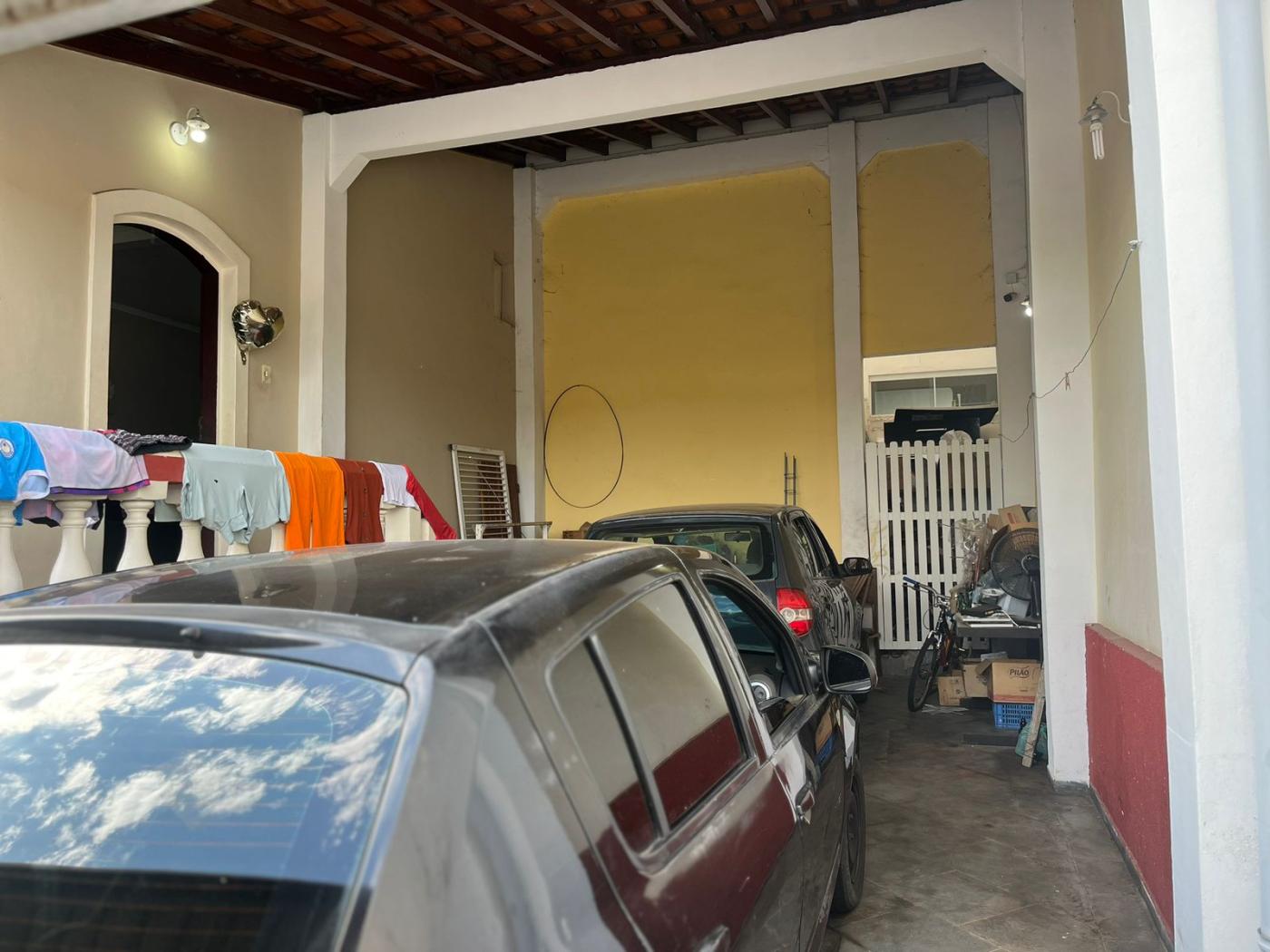 Apartamento à venda com 3 quartos, 200m² - Foto 2