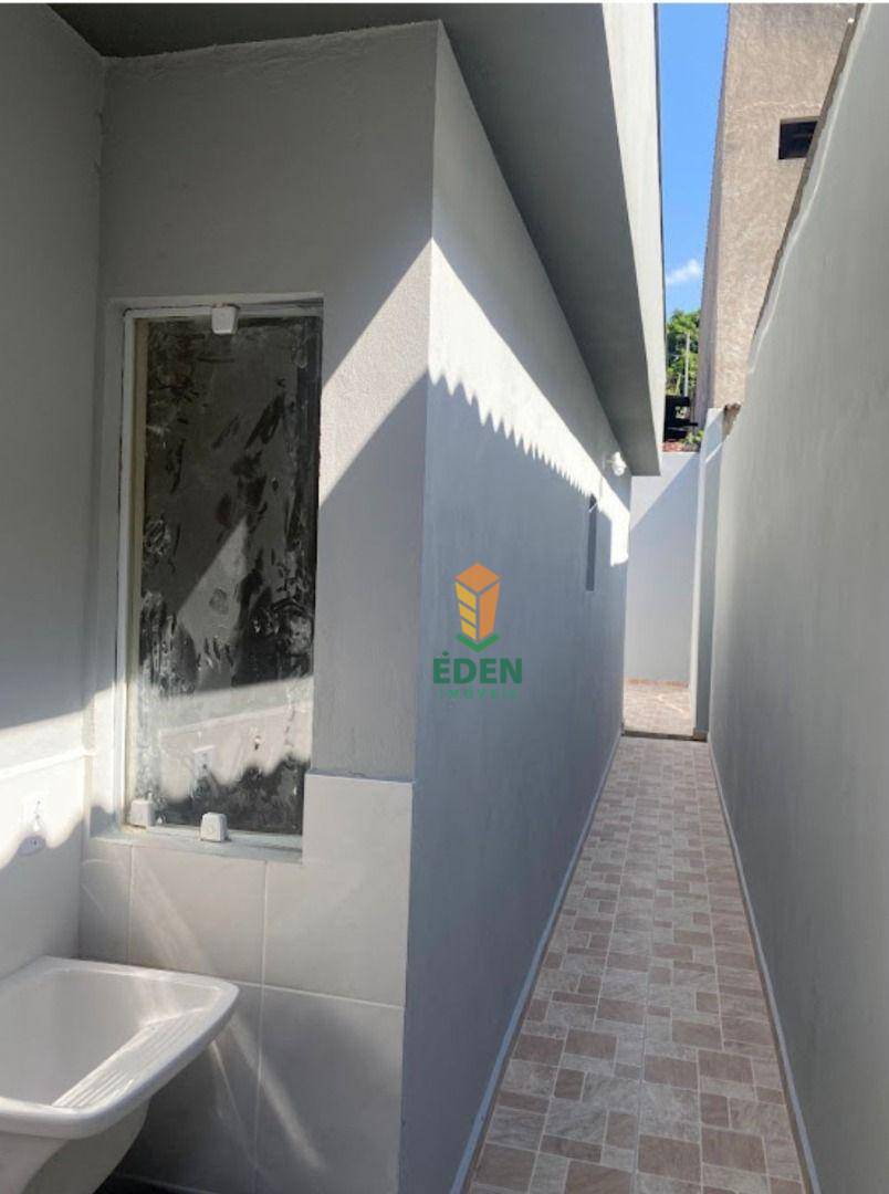 Casa à venda com 2 quartos, 70m² - Foto 3