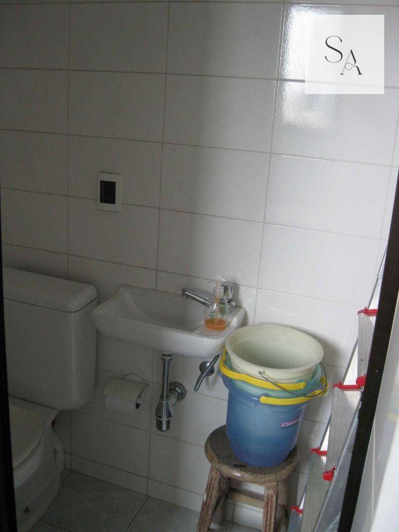 Cobertura à venda com 3 quartos, 250m² - Foto 17