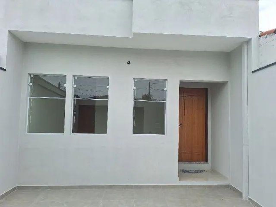 Casa à venda com 2 quartos, 90m² - Foto 1