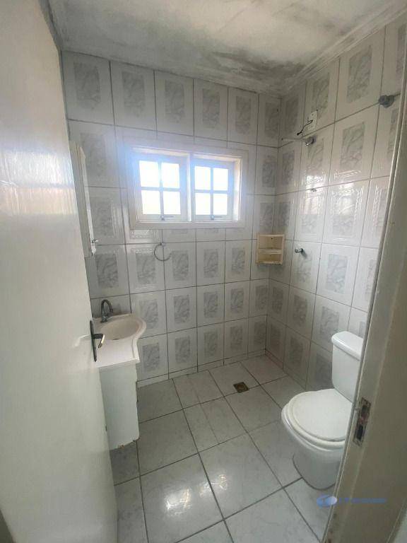 Casa para alugar com 3 quartos, 100m² - Foto 25