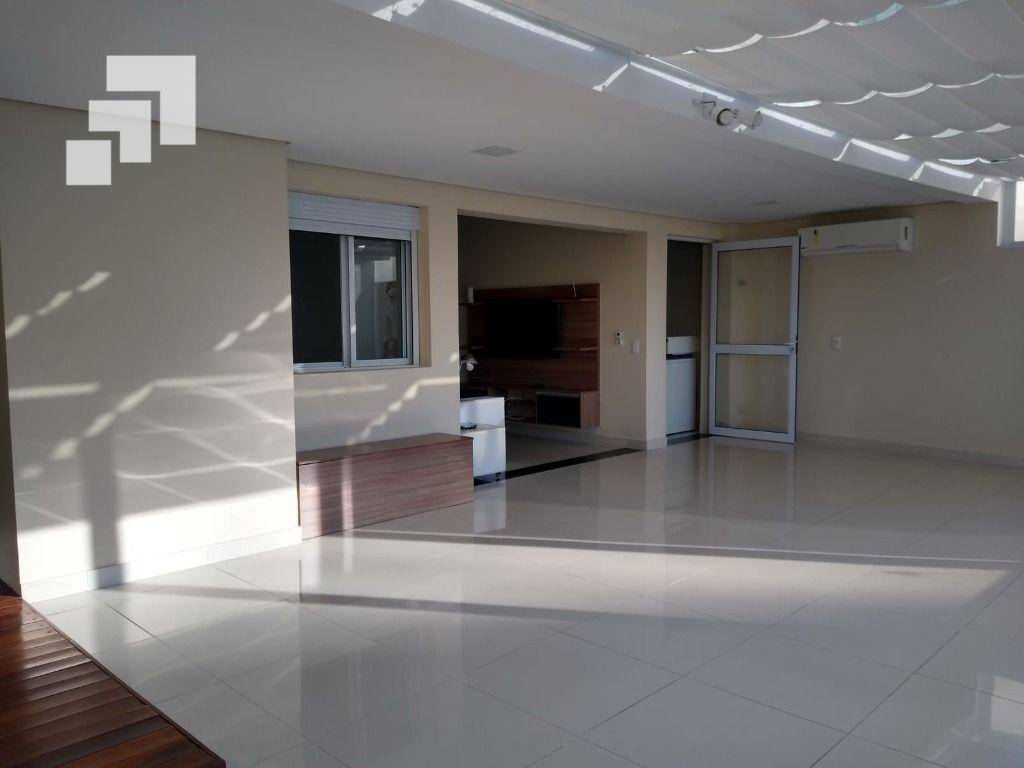 Apartamento para alugar com 2 quartos, 110m² - Foto 24