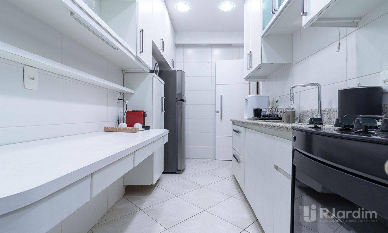 Apartamento para alugar com 1 quarto, 64m² - Foto 19