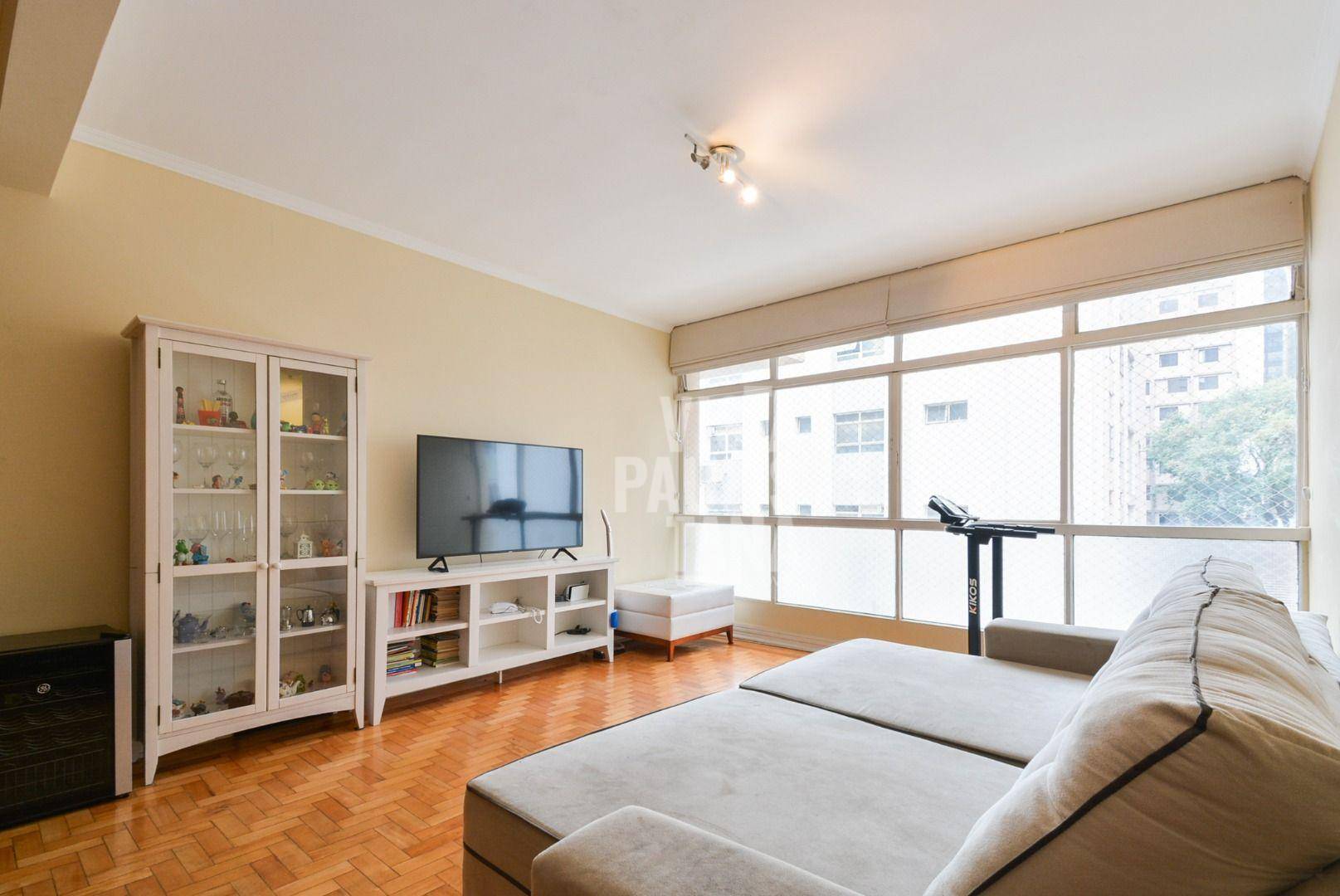 Apartamento à venda com 3 quartos, 218m² - Foto 6