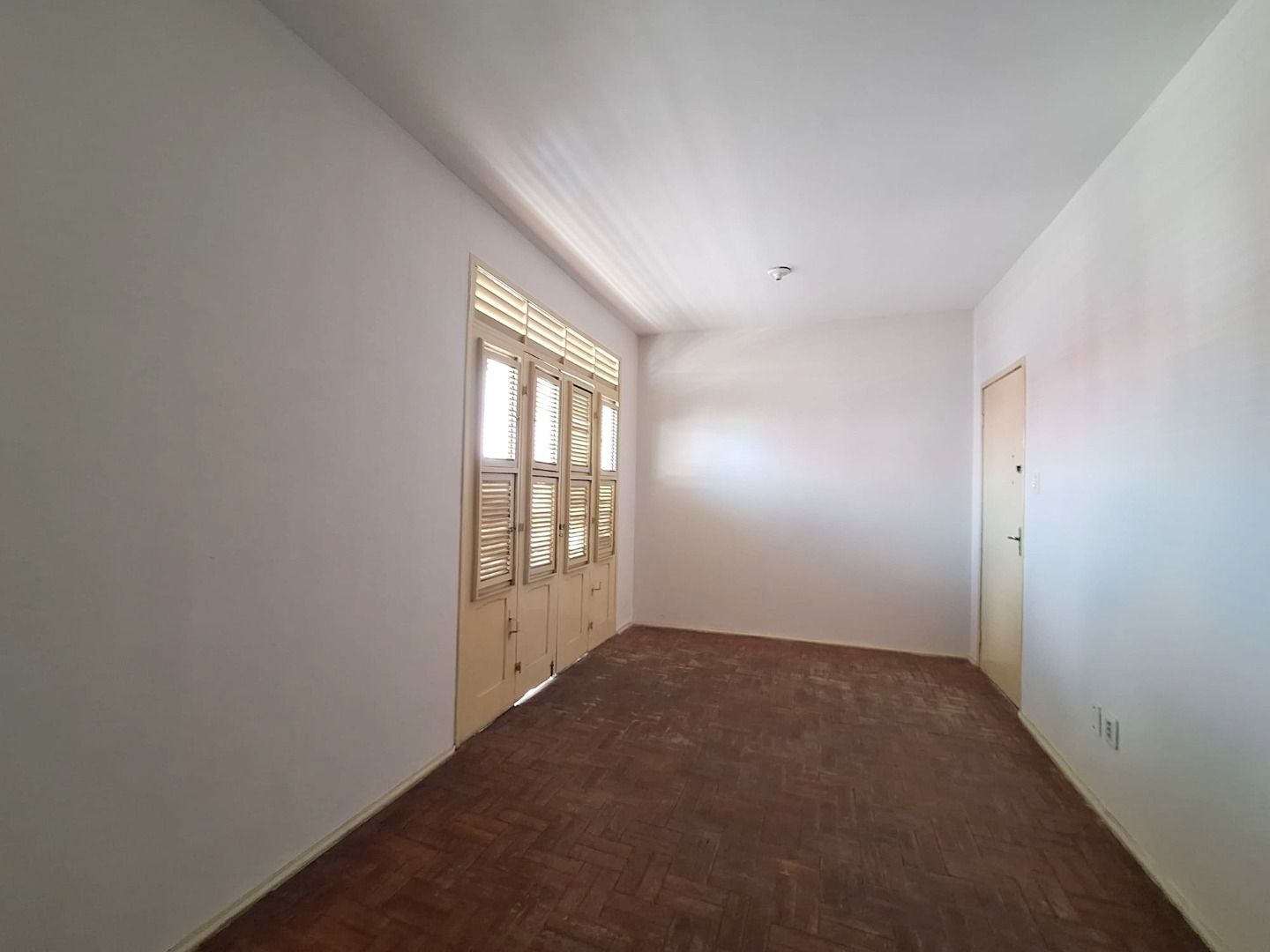 Apartamento à venda e aluguel com 3 quartos, 84m² - Foto 3