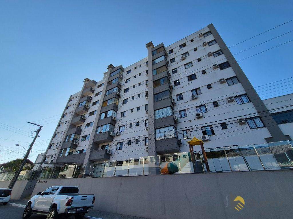 Apartamento para alugar com 2 quartos, 70m² - Foto 1